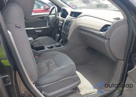 2017 Chevrolet Traverse Ls z USA, uszkodzony, nr VIN 1GNKRFKD5HJ222645